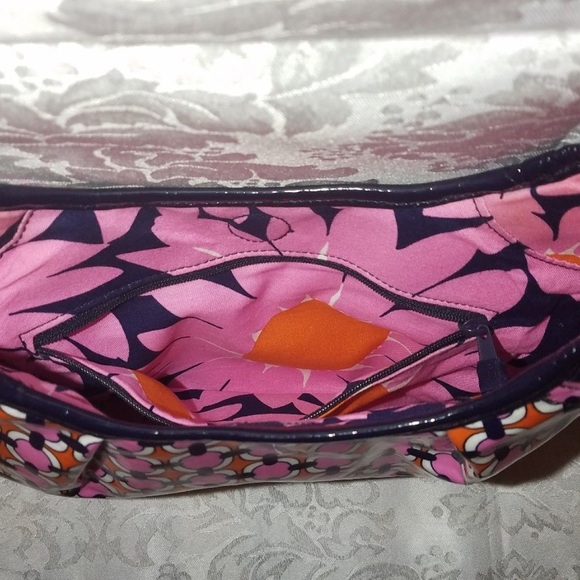 Vera Bradley Frill"TiedTogether"Hobo Sling Style - Picture 7 of 7
